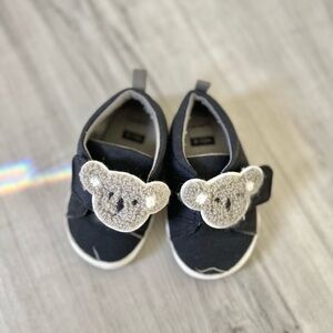Carter's Baby Shoes 9-12 Months New